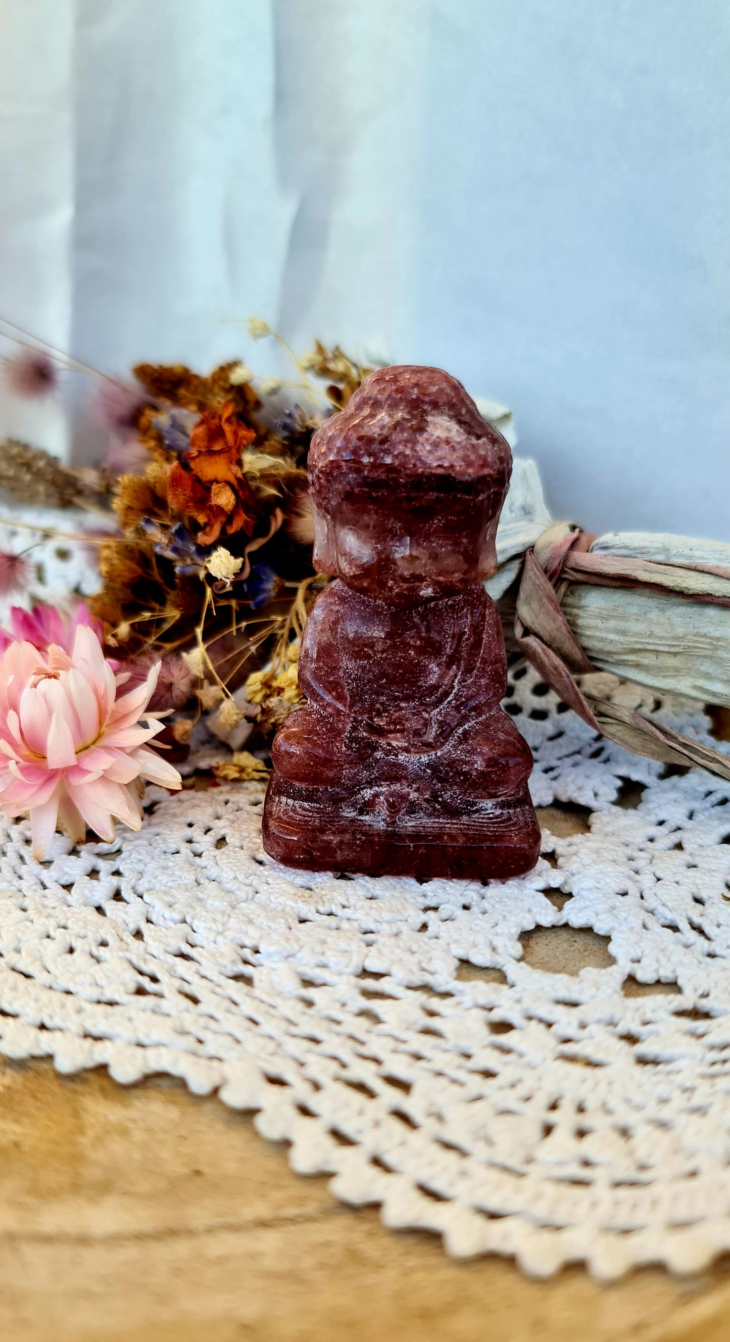 Syrawberry quartz buddha