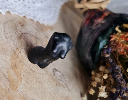 Obsidian body mini carvings