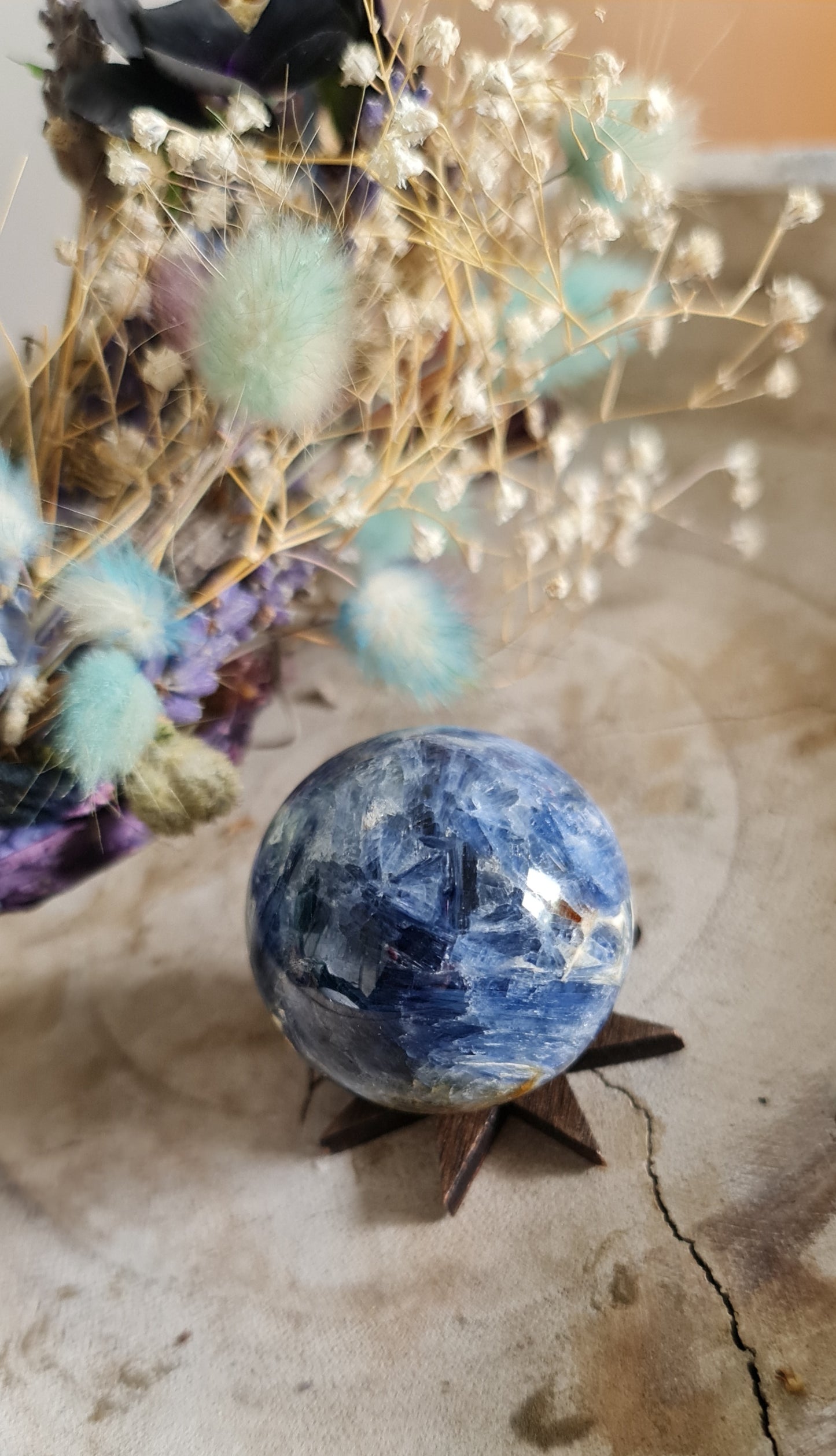 Kyanite sphere